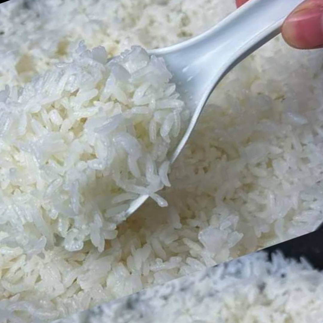 Adding only water when cooking rice is a big mistake. I will share with you the secret that hotels use