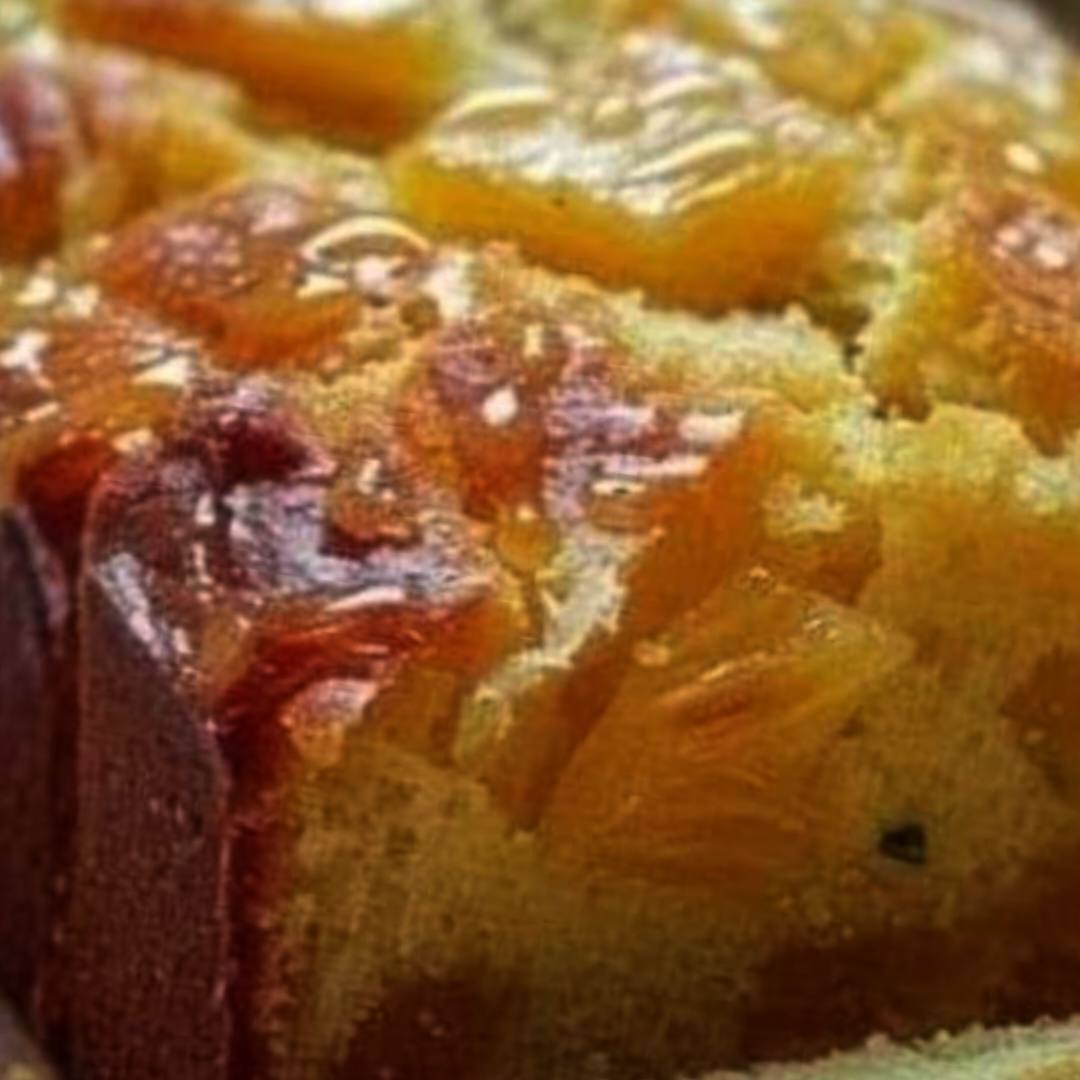 Délicieux gâteau renversé à l’ananas