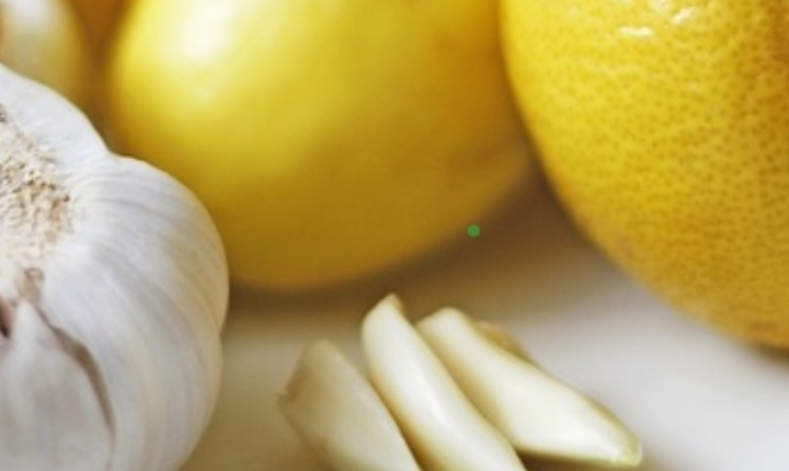 Revitalize Your Health: Lemon and Garlic, a Dynamic Duo