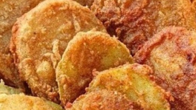 Homemade Crunchy Fried Pickles